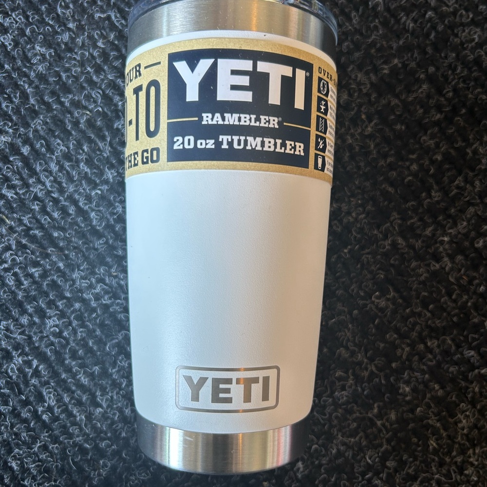 YETI Rambler 20 oz Tumbler in White and Silver